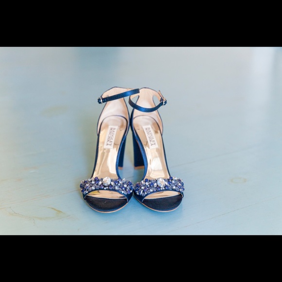 Badgley Mischa’s Navy Heel - Picture 2 of 3